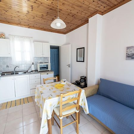 Filoxenia Apartments Chalki Town Extérieur photo