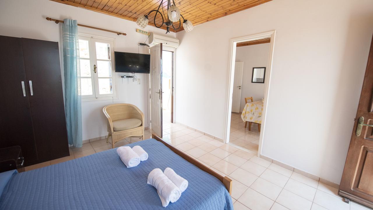 Filoxenia Apartments Chalki Town Extérieur photo