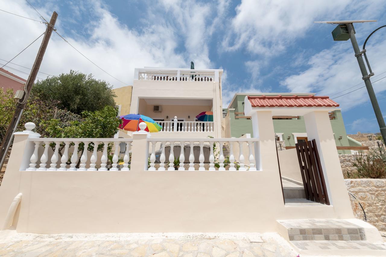 Filoxenia Apartments Chalki Town Extérieur photo